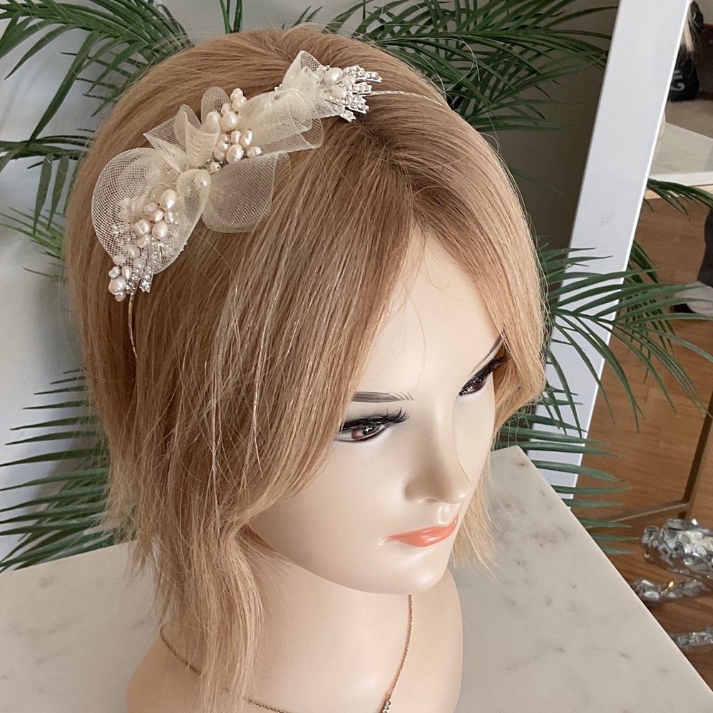 Elegant Cream Pearl Headband